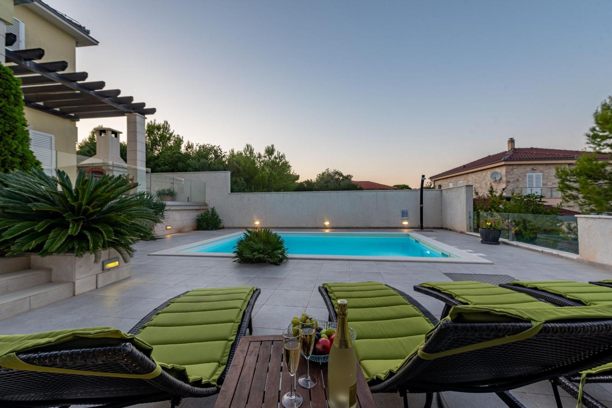 Villa Tatijana Zadarvillas Kukljica Exterior foto